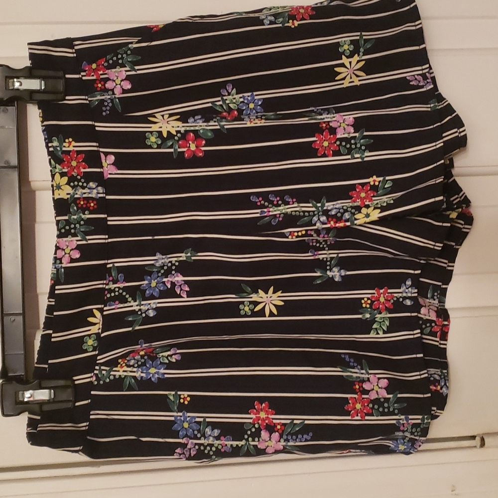 Shorts floral size small